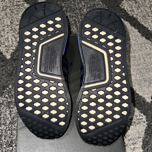 Adidas NMD R1 Collegiate Navy EE6675 - Picture 5 of 10